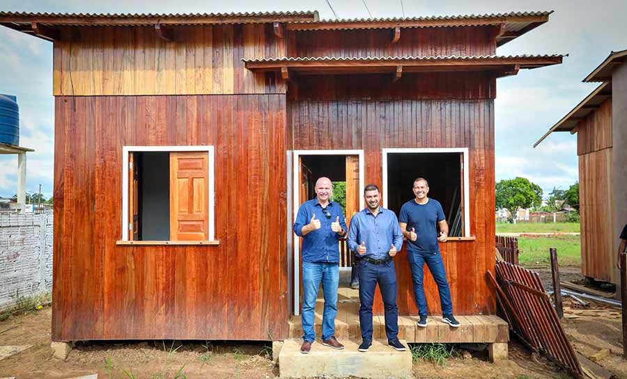 Prefeito de Sena Madureira recebe Nicolau Jr com café da manhã e apresenta construção de casas