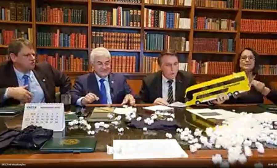Biblioteca oficial do crime bolsonarista