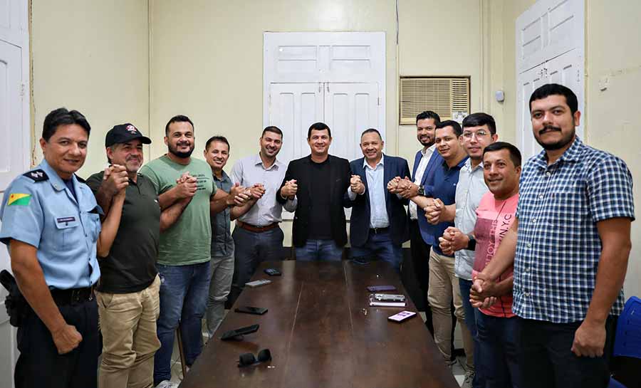 Em visita a Capixaba, Nicolau Jr reitera apoio ao município durante reunião com o prefeito Manoel Maia