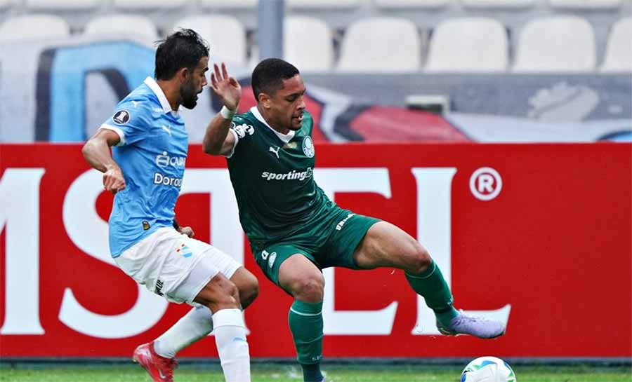 Com gol no final, Palmeiras bate Sporting Cristal na Libertadores