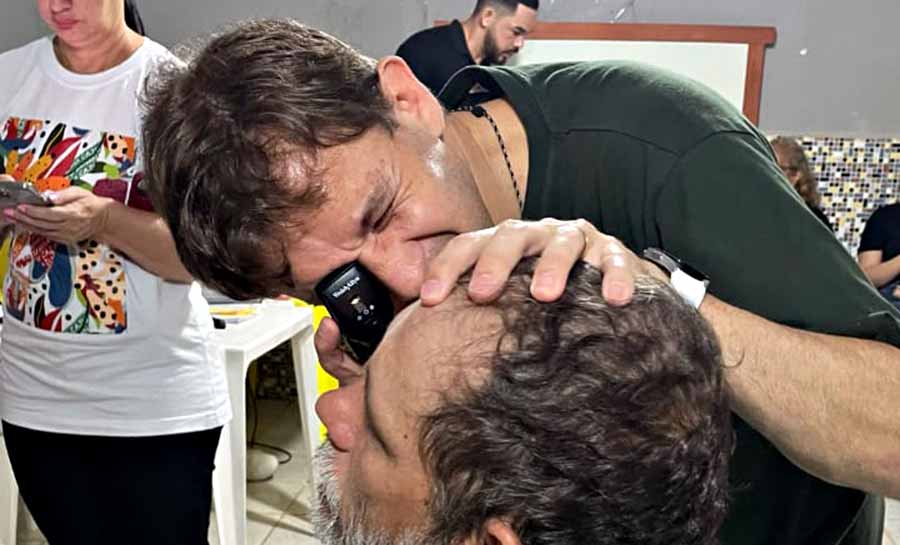 Eduardo Velloso lidera mutirão de saúde histórico no Alto Acre: mais de 450 consultas e 80 cirurgias em 3 dias
