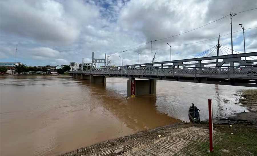 Mais de uma semana após sair da cota de atenção, Rio Acre volta a marcar 10 metros em Rio Branco