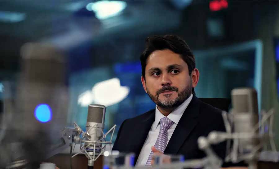 Juscelino Filho oficializa demissão do Ministério das Comunicações