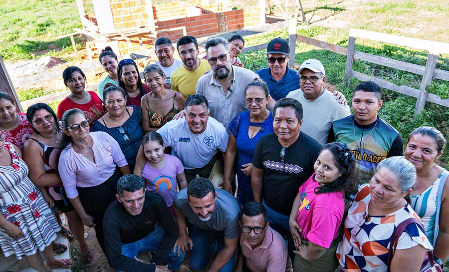Alan Rick visita comunidade prejudicada após prefeitura de Rio Branco devolver emenda de R$ 1 milhão para Casas de Farinha