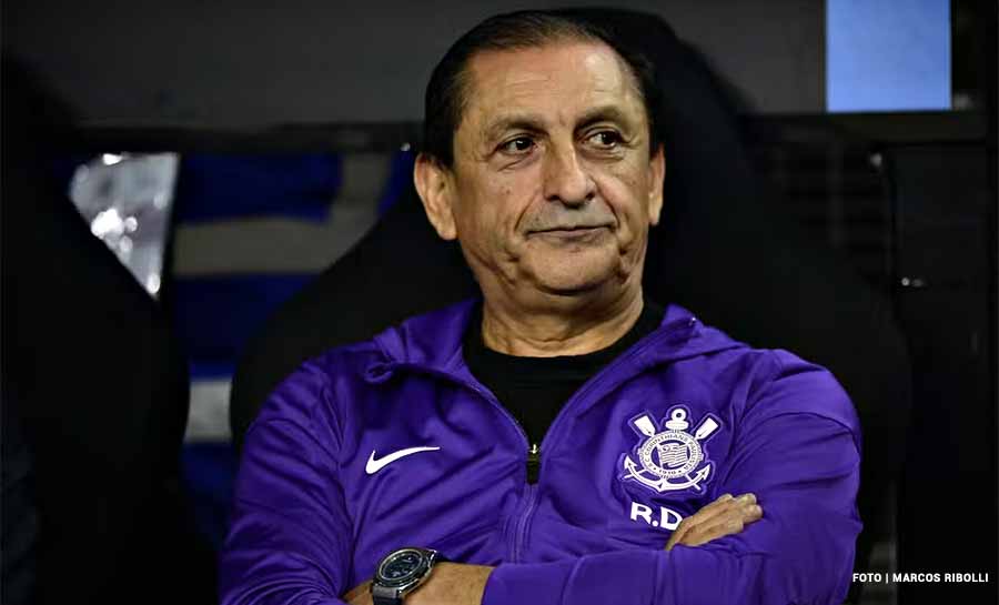 Corinthians anuncia demissão do técnico Ramón Díaz