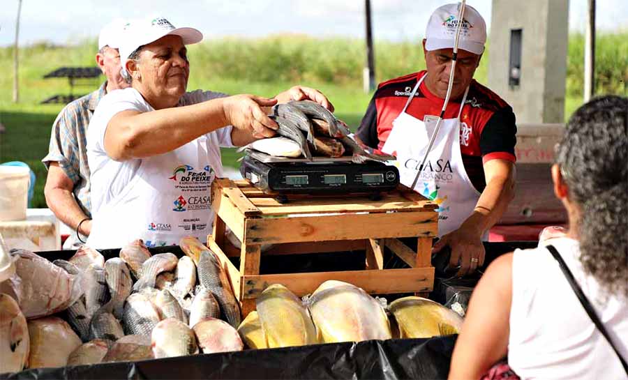 Feira do Peixe movimenta a economia local em 12 municípios acreanos com apoio do Sebrae