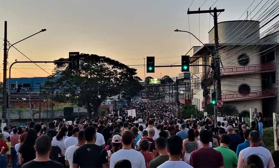 Cerca de 8 mil pessoas participaram da Procissão do Cristo Morto em Rio Branco, estima organização