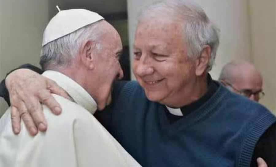 Padre Mássimo relembra encontro com papa Francisco no Vaticano: ‘momento histórico’