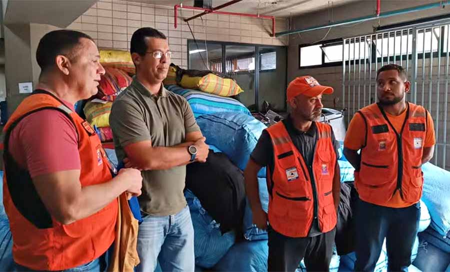 Mais de 11 mil peças de roupa coletadas em apreensões da Receita Federal são doadas a famílias carentes de Rio Branco