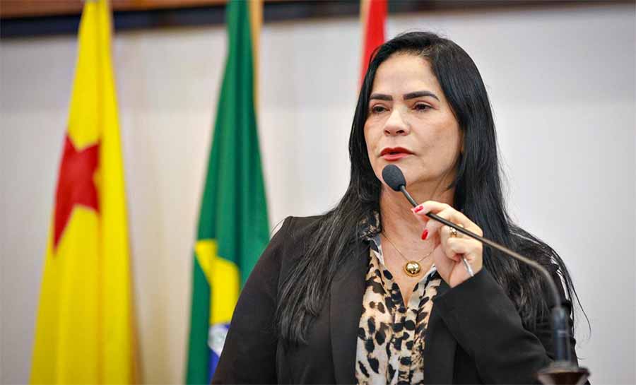 Maria Antônia propõe política estadual de combate ao preconceito contra a hanseníase no Acre