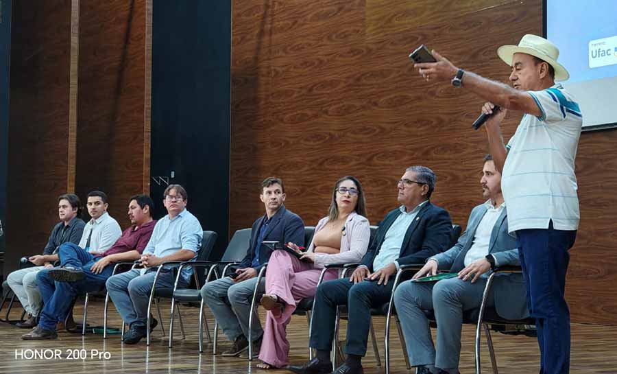 Bocalom participa do Conexão Amazônia, evento que reúne mais de 100 participantes no Acre e fortalece acesso a incentivos federais
