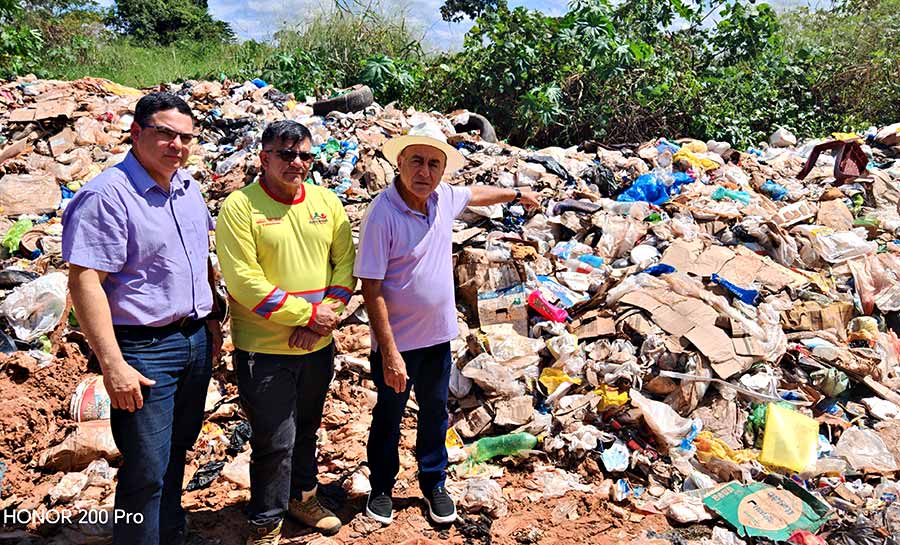 Bocalom visita Assis Brasil em seu aniversário de 49 anos e reforça compromisso com solução para resíduos sólidos