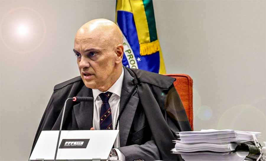 Conselheiro de Trump provoca Moraes sobre possível sanção dos EUA