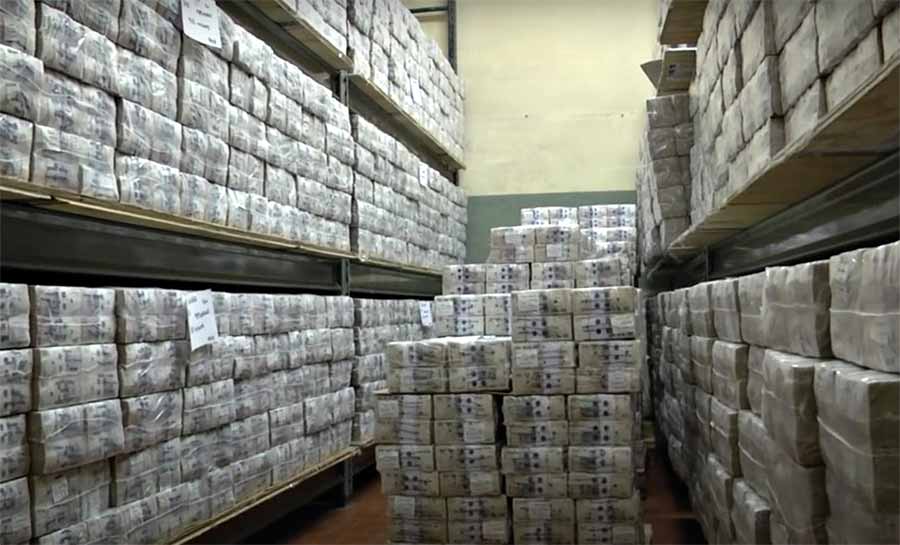 Argentina estuda queimar cédulas para conter excesso de papel