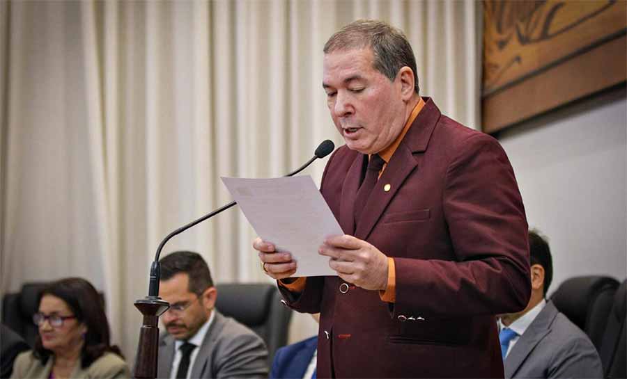 Chico Viga homenageia os 50 anos do TRE-AC e destaca papel da Justiça Eleitoral na democracia