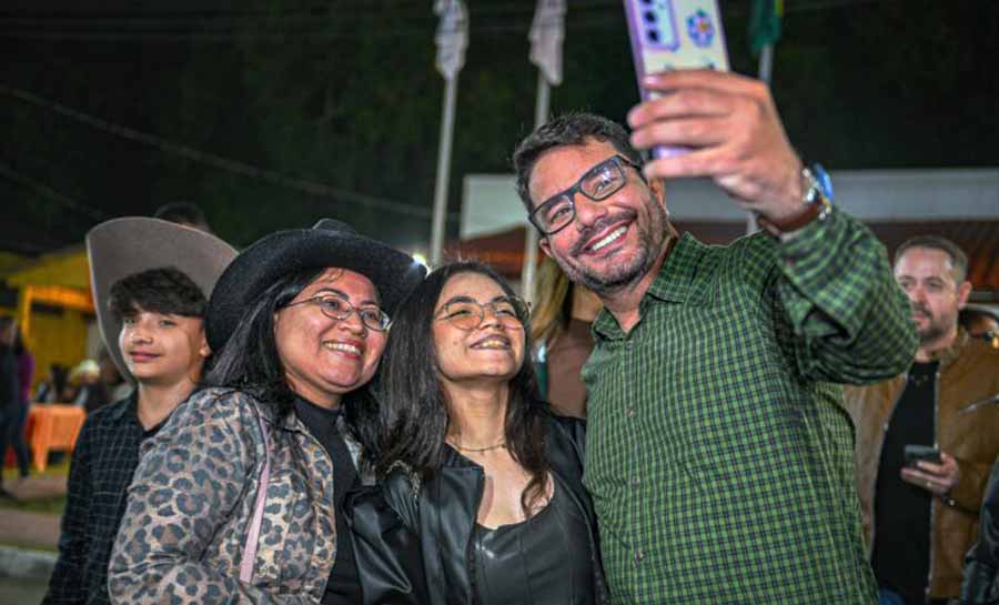 Governador celebra parceria público-privada para sucesso da edição de 50 anos da Expoacre e avalia evento como memorável