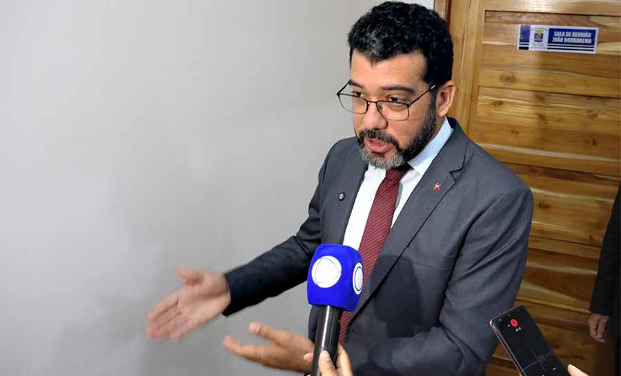 André Kamai denuncia queda nas matrículas da educação infantil em Rio Branco e cobra prioridade da prefeitura