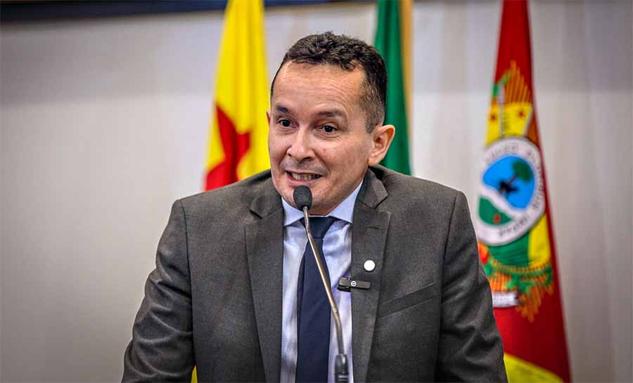 Adailton Cruz lamenta devolução de recursos da saúde e cobra maior eficiência da Sesacre