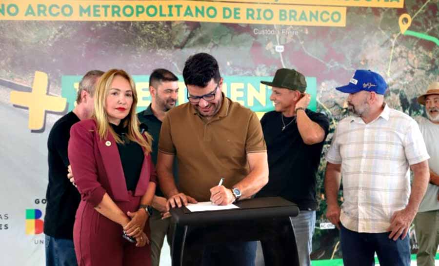 Governador assina ordem de serviço para implantação do Arco Metropolitano orçado em mais de R$ 105,7 milhões