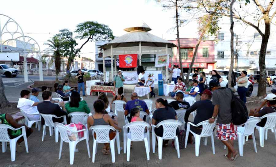 Governo entrega kits de higiene e vestuário social para pessoas em situação de rua