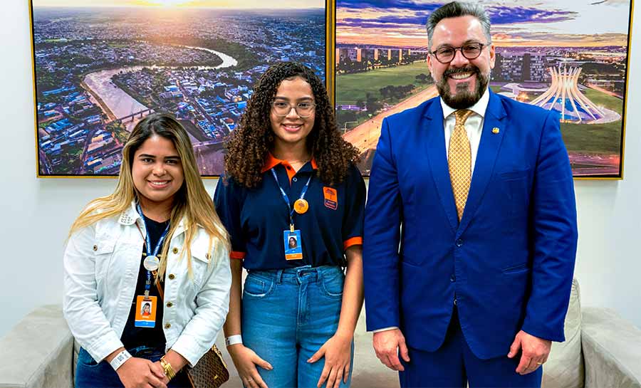 Senador Alan Rick recebe representante acreana do Jovem Senador 2025