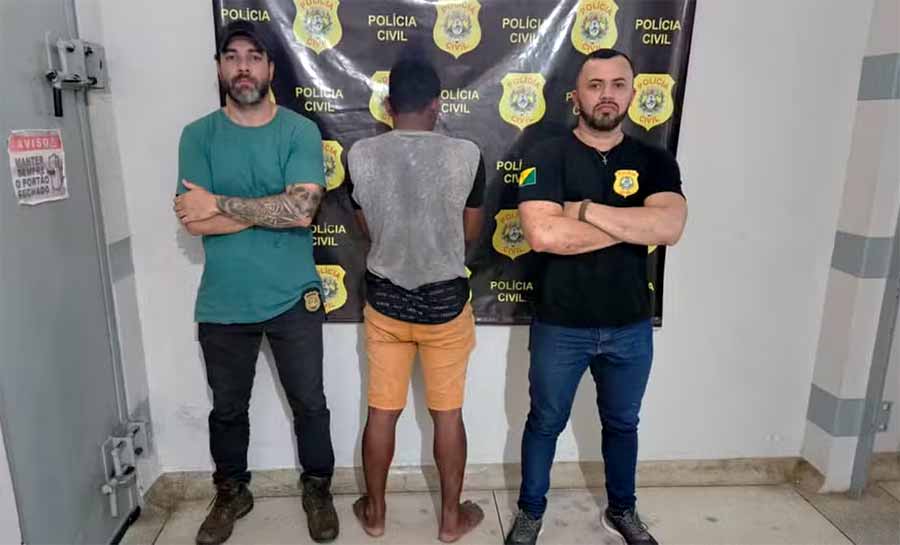 Mulher é assassinada a facadas e marido é preso suspeito pelo crime no AC