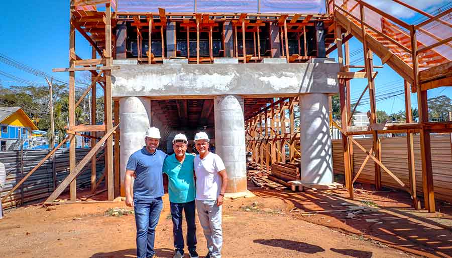 Acompanhado de senador, prefeito de Rio Branco visita obras do Elevado da AABB que deve ser inaugurado até o final do ano
