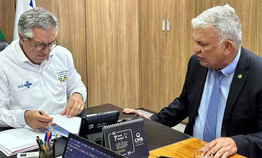 Petecão viabiliza unidades móveis de saúde bucal para o Acre; ministro Alexandre Padilha destaca atuação