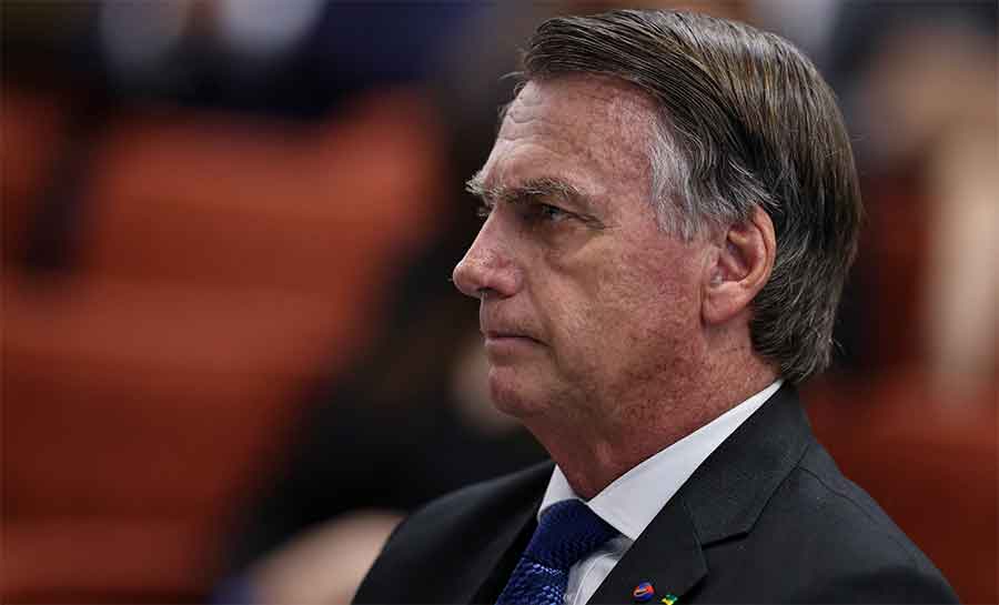 Moraes determina monitoramento de Bolsonaro em tempo integral pela polícia