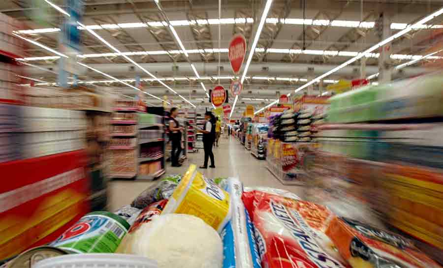 Prévia da inflação oficial de agosto recua 0,14%, diz IBGE