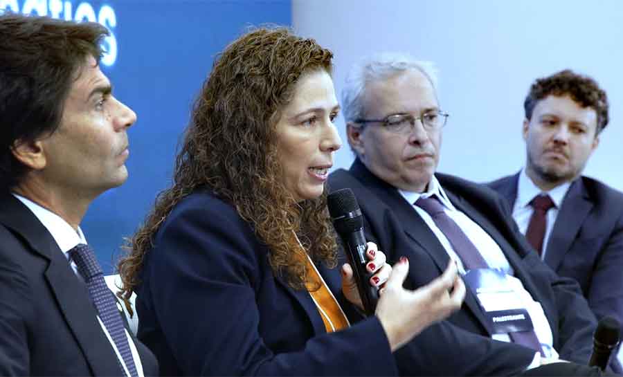 Ministra defende regras objetivas na avaliação de servidor em reforma