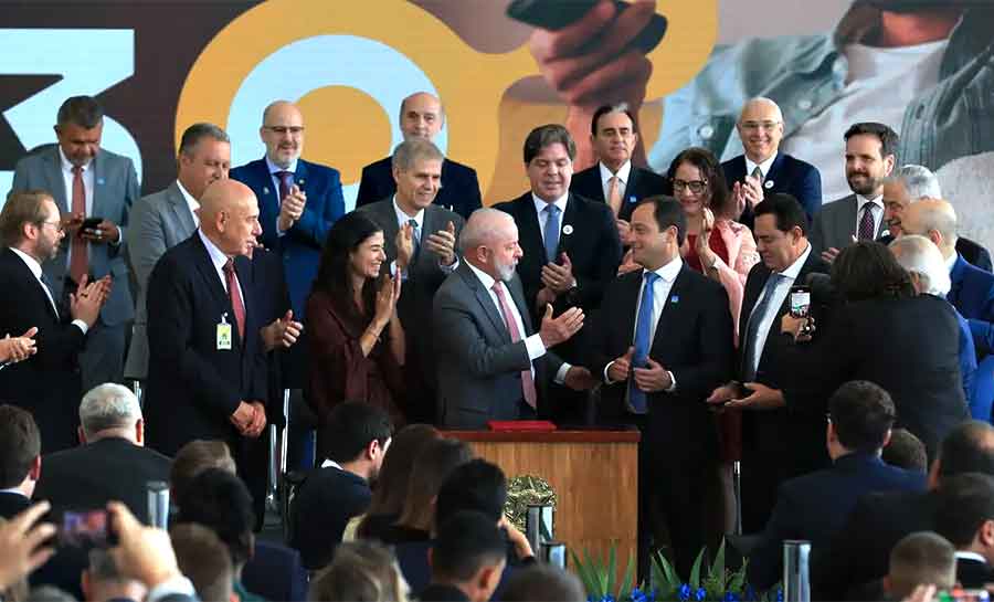 Lula assina decreto da TV 3.0; novo sistema deve começar em 2026
