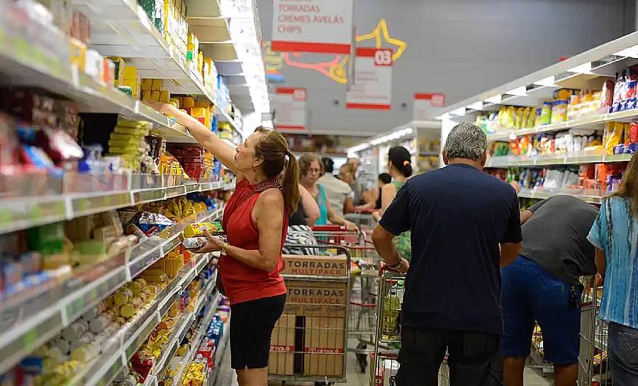 Mercado financeiro reduz previsão da inflação para 4,85%