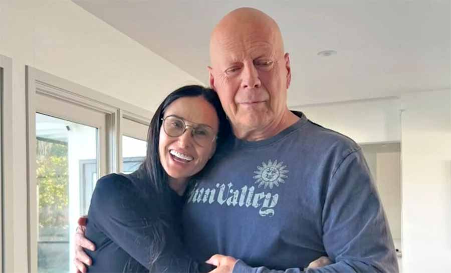 Demi Moore desabafa sobre saúde de Bruce Willis: “Difícil ver”