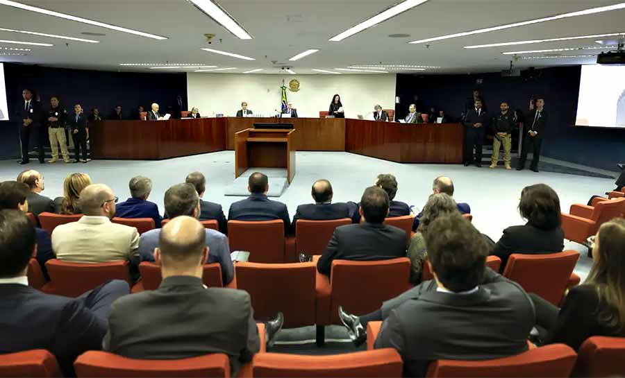 STF terá sessões extras para julgamento de Bolsonaro