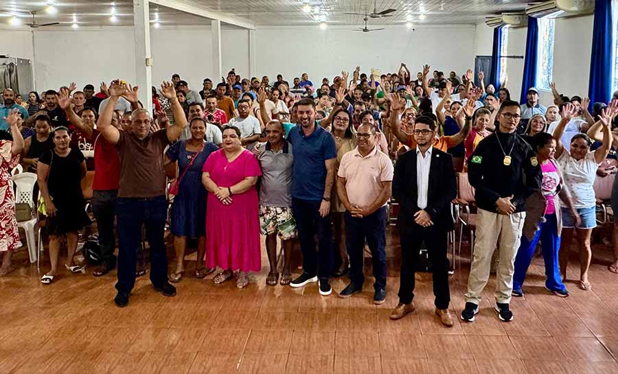 Mais de 600 pescadores de Cruzeiro do Sul recebem nova carteira de identidade com apoio do deputado Nicolau Júnior e vereador Zé Roberto