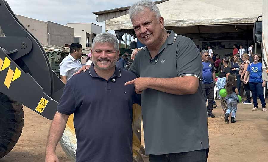 Petecão garante caminhonete de R$ 317 mil para consolidar ações da Secretaria da Mulher em Epitaciolândia