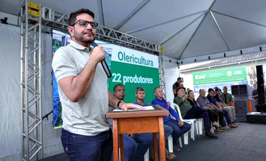 Ao entregar mais de R$ 2 milhões em insumos para produtores, governador destaca crescimento da produção agrícola no Acre
