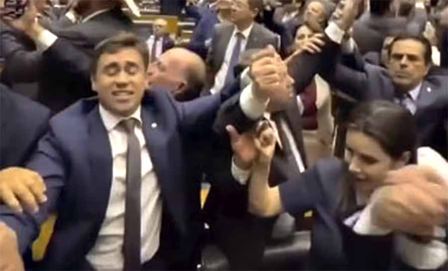 Os limites da indignação