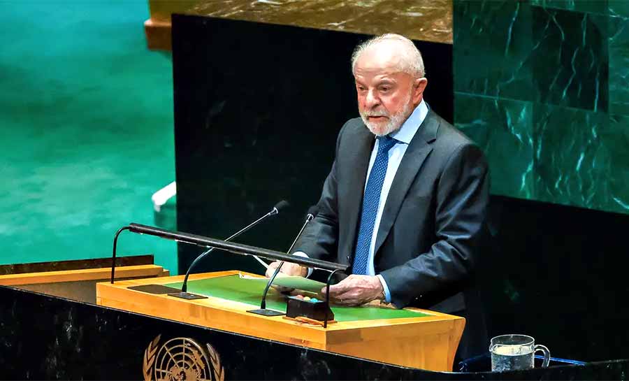 Lula diz que manifestações são “espetáculo da democracia”