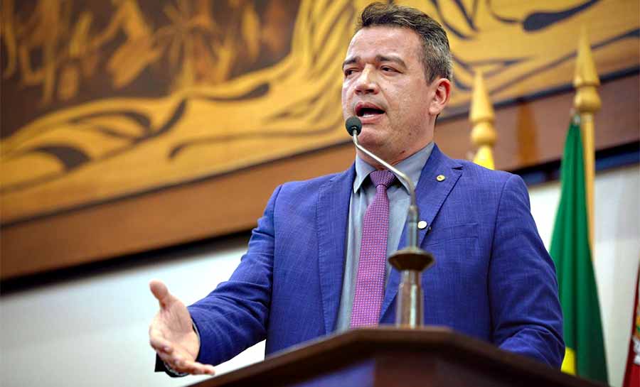 André Vale propõe inclusão da disciplina de Inteligência Artificial na grade curricular e cobra melhorias em ramais da zona rural de Rio Branco