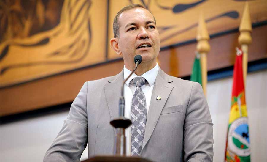 Gene Diniz parabeniza Sena Madureira pelos 121 anos e destaca avanços na gestão municipal