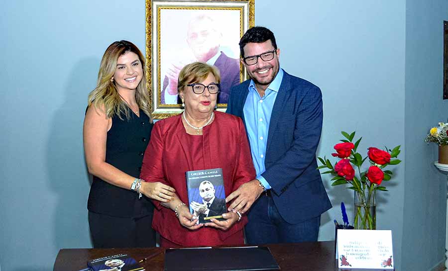 Governador prestigia lançamento da biografia de Orleir Cameli em Cruzeiro do Sul
