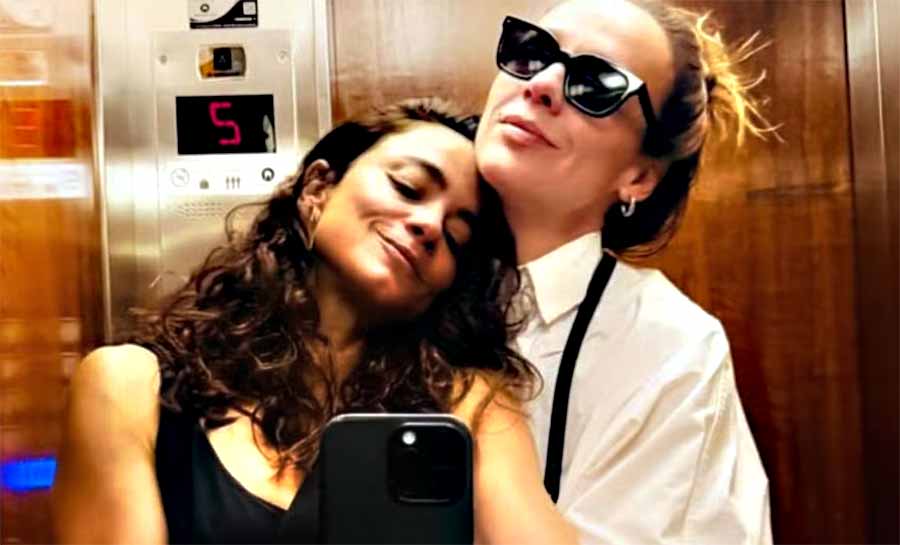 Alice Braga declara amor para Renata Brandão em foto romântica
