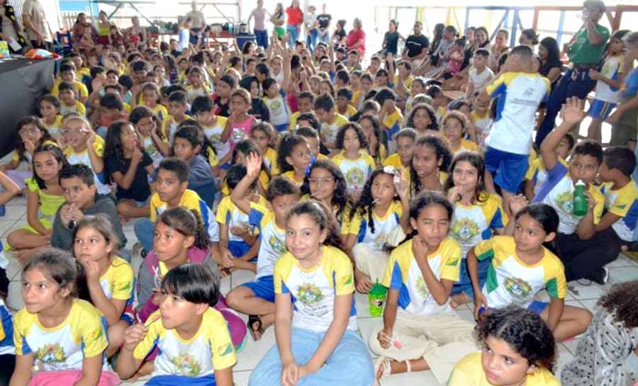 Alunos da escola Ramona Mula de Castro participam de projeto contra a violência infantil