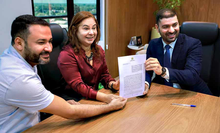 Nicolau Júnior celebra cooperação com o governo e TRE para promover o projeto Jovem Parlamentar