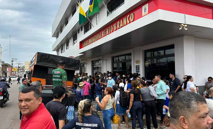 Kamai denuncia retrocesso e defende servidores: “Bocalom tenta destruir o PCCR e punir quem cuida do povo”