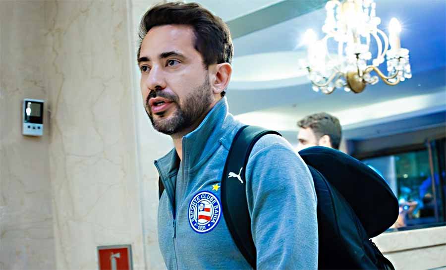 Ex-Flamengo revela diagnóstico de câncer na tireoide