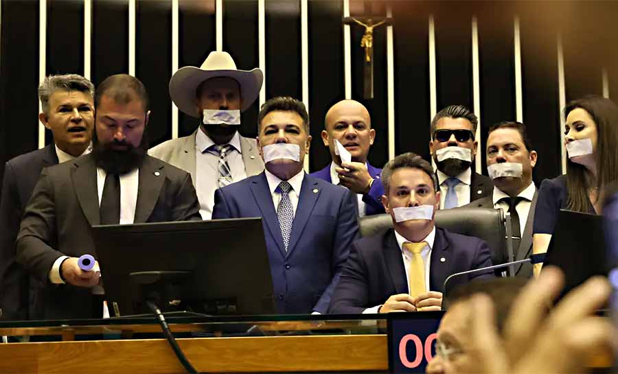 Conselho de Ética abre processo contra deputados envolvidos em motim