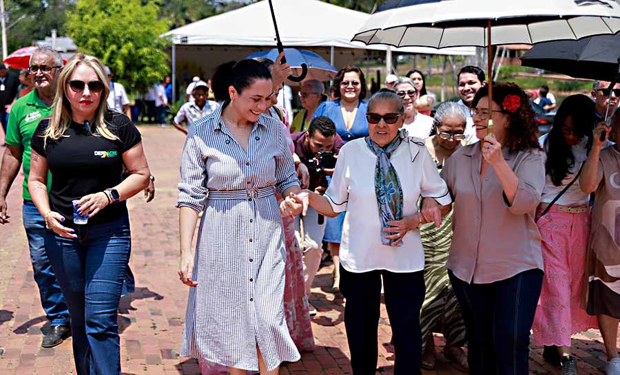 Governadora em exercício Mailza entrega obra de melhoramento no Alto Santo, patrimônio cultural e religioso do Acre